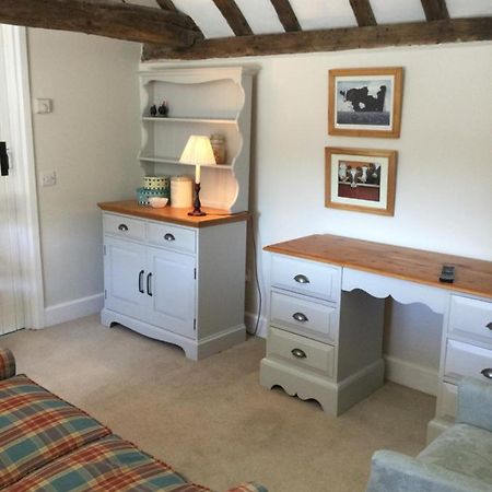 Villa The Byre At Heartwood à Ticehurst Extérieur photo