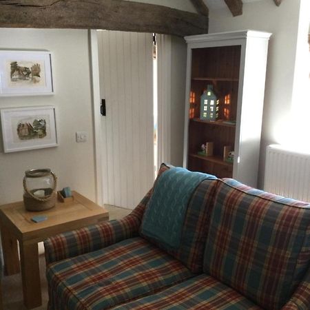 Villa The Byre At Heartwood à Ticehurst Extérieur photo